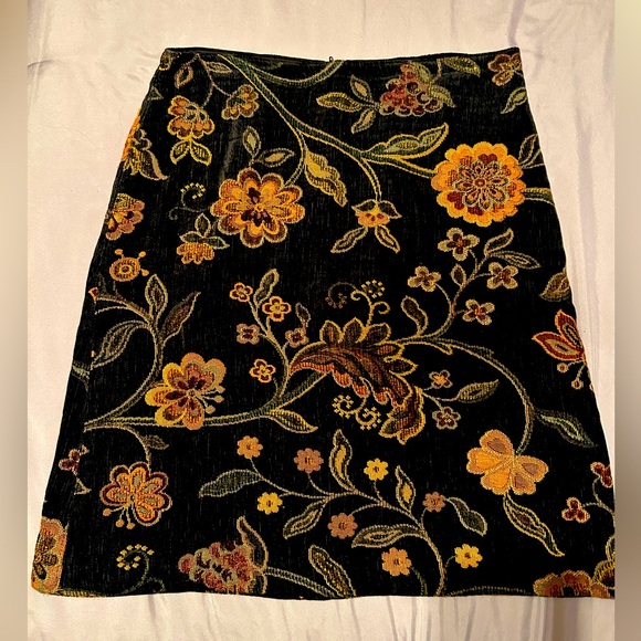 CAbi Black Skirt Floral Design 12 - Picture 1 of 8
